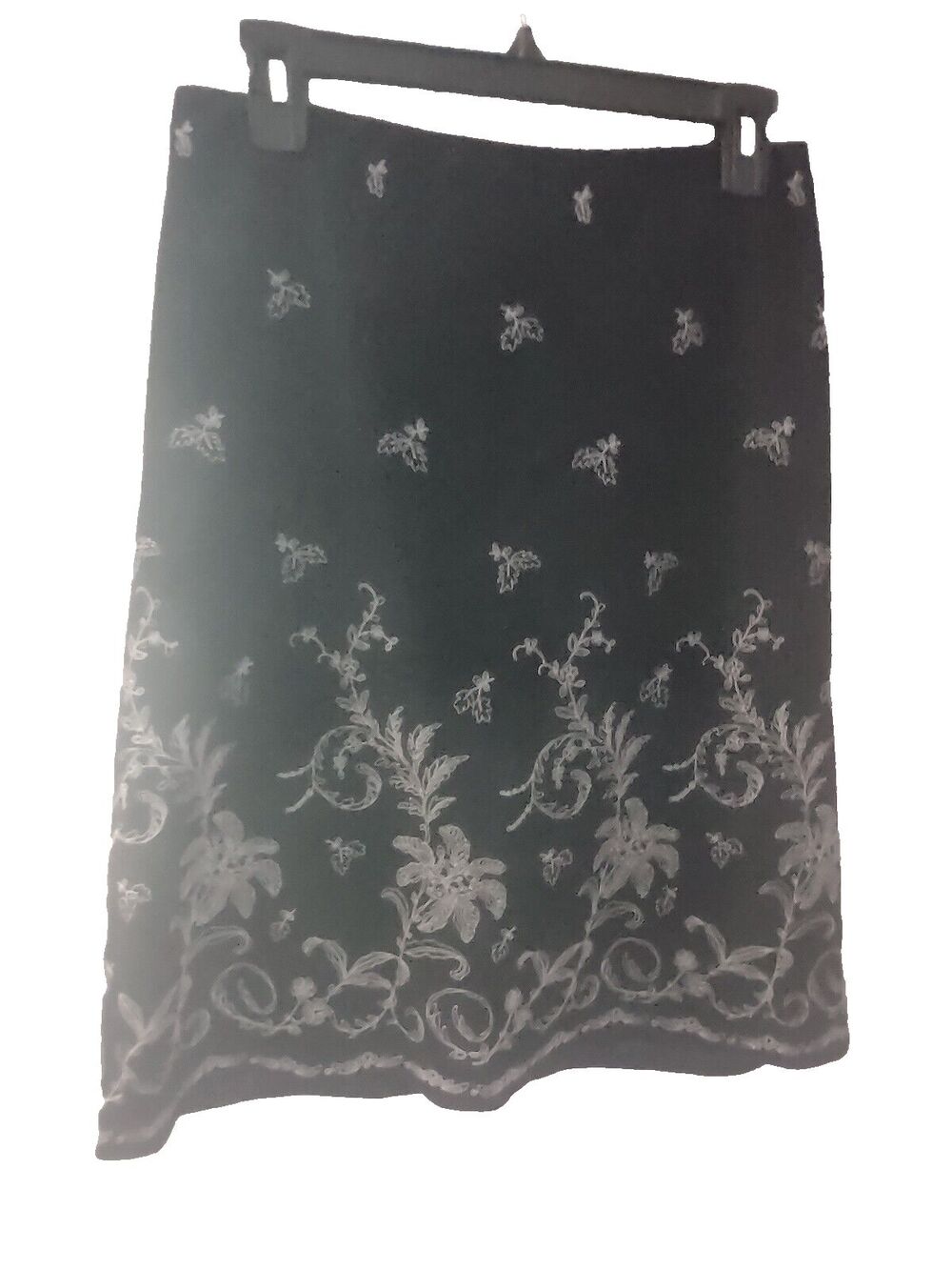 Ann Taylor Size 6 Womens A-Line Skirt Knee Length Black White Embroidery Cotton